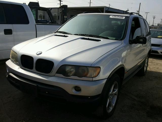 WBAFB33591LH25660 - 2001 BMW X5 4.4I SILVER photo 2