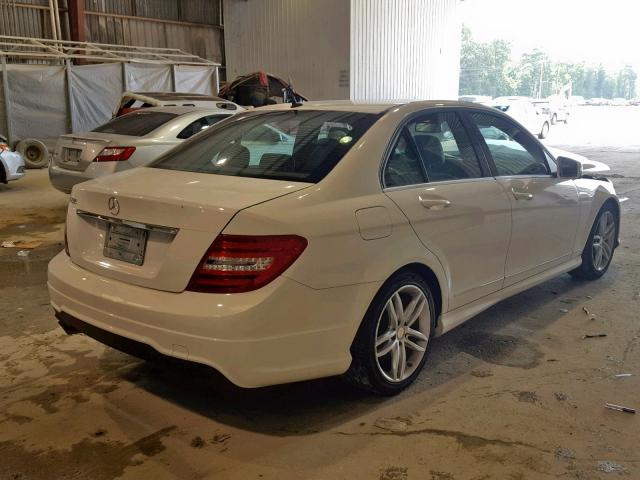 WDDGF4HB3DR274374 - 2013 MERCEDES-BENZ C 250 WHITE photo 4