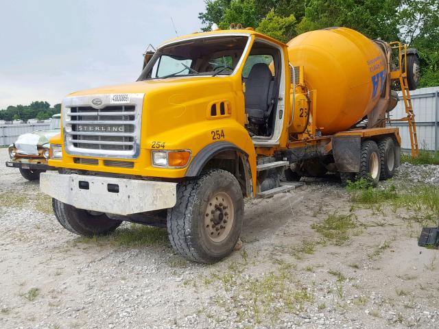 2FZHAZDL85AU15560 - 2005 STERLING TRUCK LT 9500 ORANGE photo 2