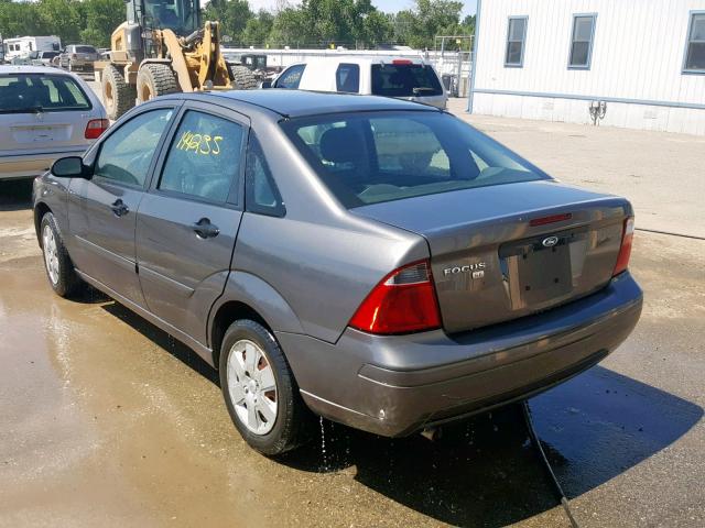 1FAFP34N37W267756 - 2007 FORD FOCUS ZX4 GRAY photo 3