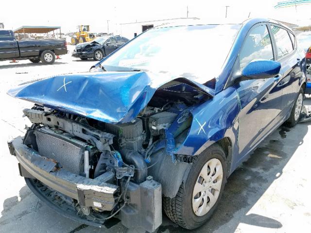 KMHCT5AE5GU260954 - 2016 HYUNDAI ACCENT SE BLUE photo 2