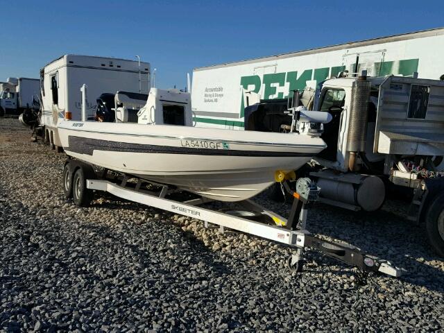 STE15784B616 - 2016 SKEE BOAT WHITE photo 1