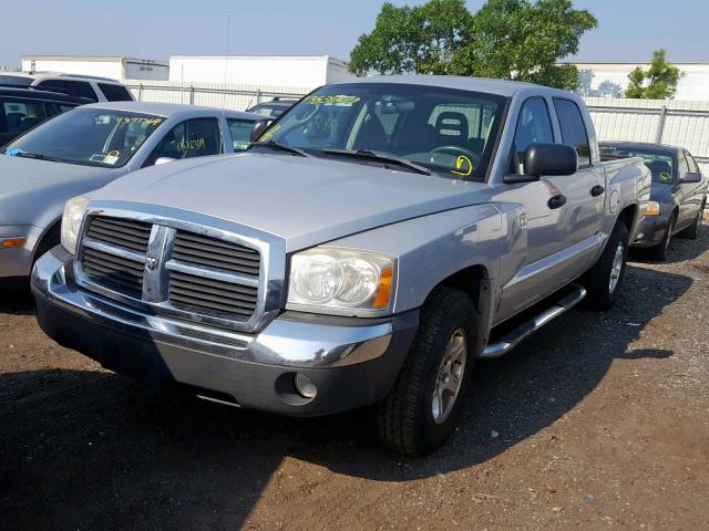 1D7HW48N25S253749 - 2005 DODGE DAKOTA QUA GRAY photo 2