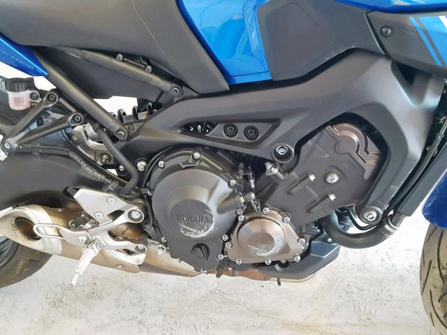 JYARN33E8GA009806 - 2016 YAMAHA FZ09 BLUE photo 7