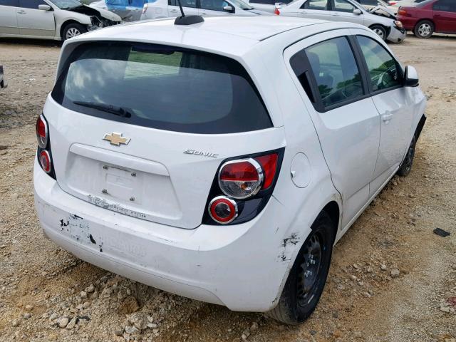 1G1JA6SH8F4120999 - 2015 CHEVROLET SONIC LS 白色 照片 4