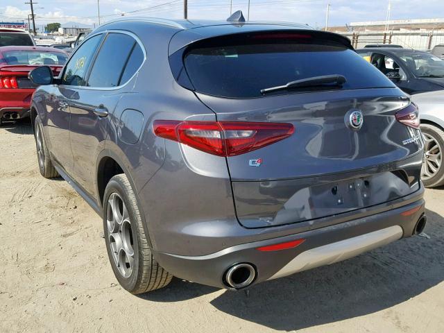 ZASFAKAN4J7B62128 - 2018 ALFA ROMEO STELVIO GRAY photo 3