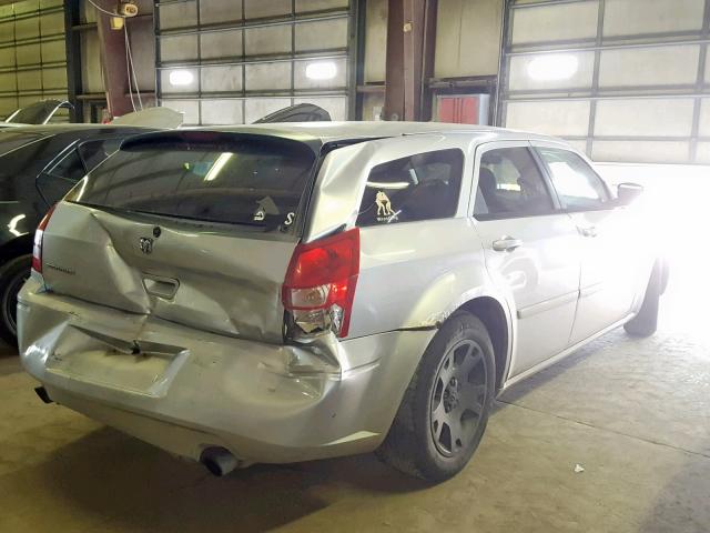 2D4FV47T96H275120 - 2006 DODGE MAGNUM SE SILVER photo 4