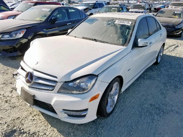 WDDGF4HB4CR208771 - 2012 MERCEDES-BENZ C 250 WHITE photo 2