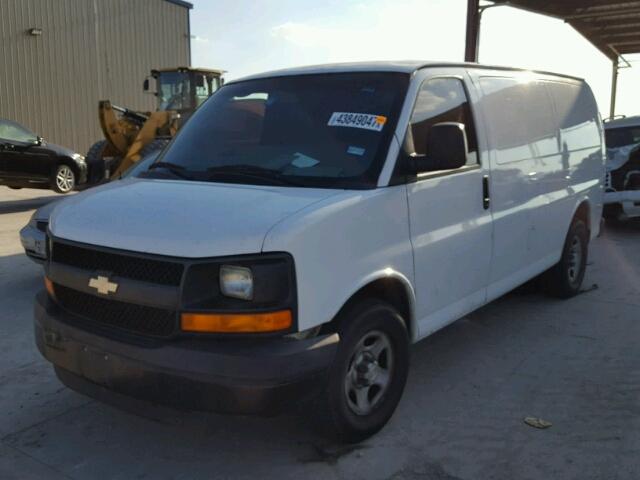 1GCFG15XX81179610 - 2008 CHEVROLET EXPRESS G1 GRAY photo 2