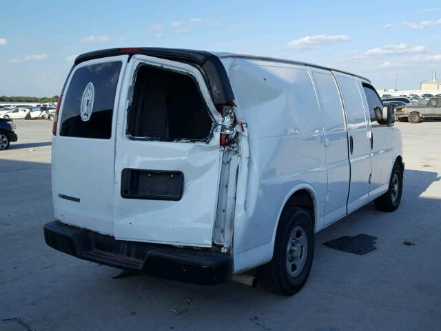 1GCFG15XX81179610 - 2008 CHEVROLET EXPRESS G1 GRAY photo 4