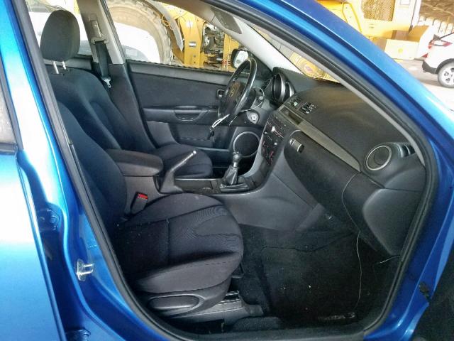 JM1BK143561472291 - 2006 MAZDA 3 HATCHBAC BLUE photo 5