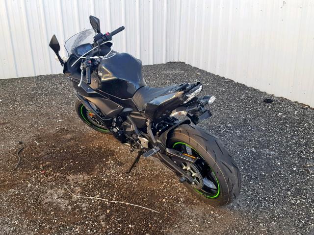 JKAEXEK15KDA31757 - 2019 KAWASAKI EX650 F BLACK photo 3