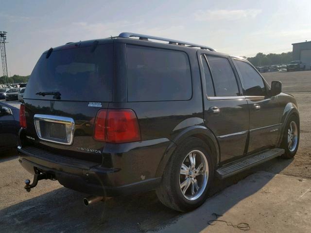 5LMFU27555LJ07216 - 2005 LINCOLN NAVIGATOR შავი ფოტო 4
