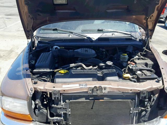 1B7GL2AZ2YS681003 - 2000 DODGE DAKOTA QUA BROWN photo 7