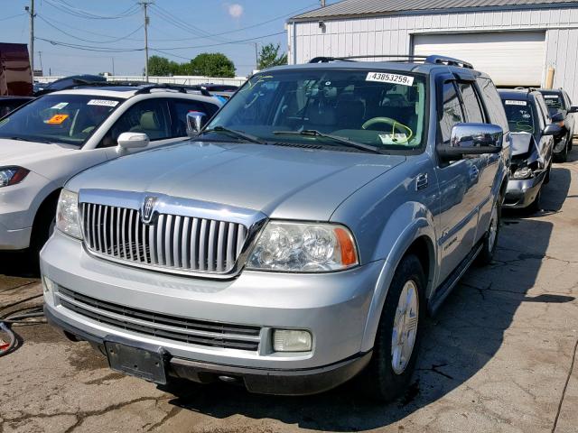 5LMFU27515LJ08492 - 2005 LINCOLN NAVIGATOR GRAY photo 2