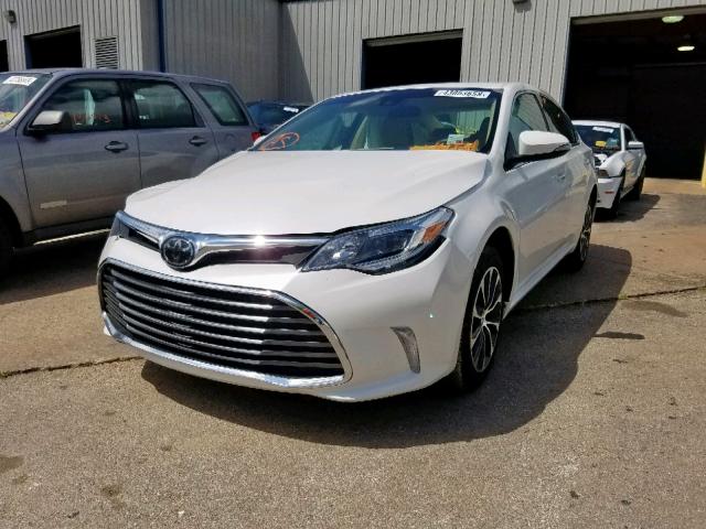 4T1BK1EB2JU268654 - 2018 TOYOTA AVALON XLE WHITE photo 2