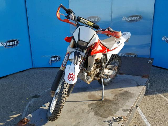 ZCGECEHB97V100504 - 2007 HUSQVARNA DIRTBIKE WHITE photo 2