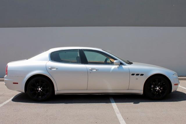 ZAMCE39A550015785 - 2005 MASERATI QUATTROPOR SILVER photo 4