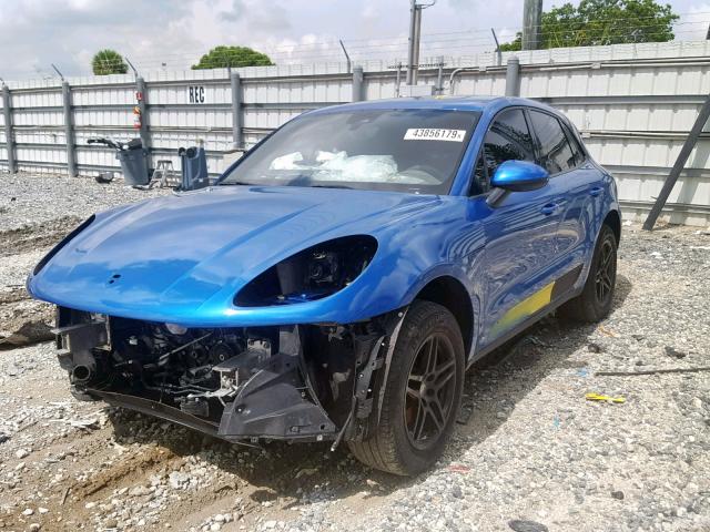 WP1AA2A55JLB18468 - 2018 PORSCHE MACAN BLUE photo 2