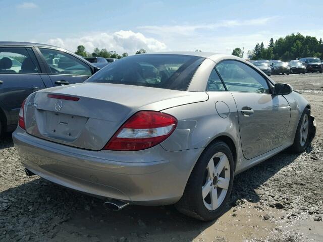 WDBWK54F37F137147 - 2007 MERCEDES-BENZ SLK 280 GRAY photo 4