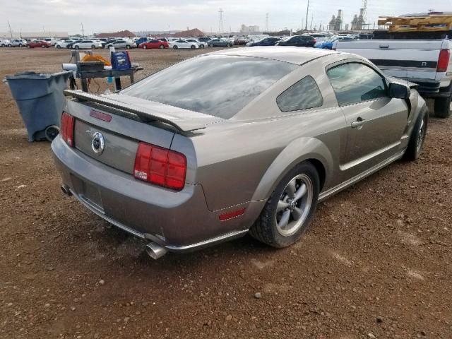 1ZVHT82H055174931 - 2005 FORD MUSTANG GT BROWN photo 4