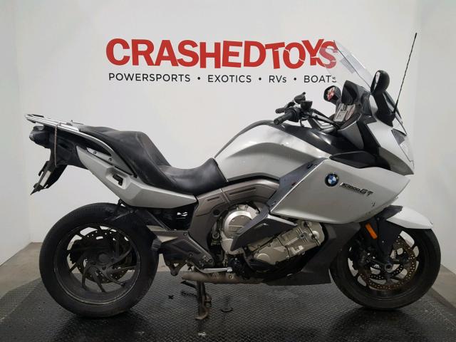 WB1061105CZX80951 - 2012 BMW K1600 GT SILVER photo 1