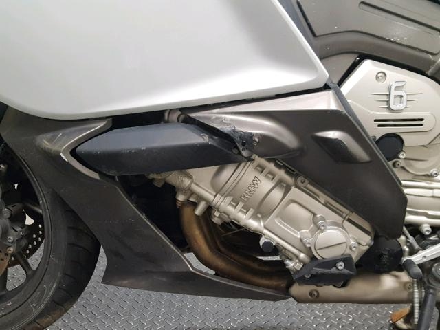 WB1061105CZX80951 - 2012 BMW K1600 GT SILVER photo 17