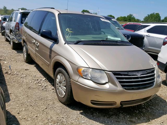 2A4GP44R77R251957 - 2007 CHRYSLER TOWN & COU GOLD photo 1