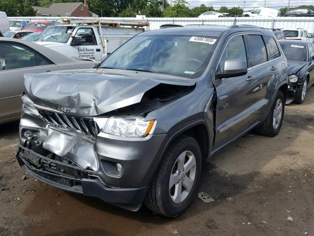 1J4RR4GG1BC610055 - 2011 JEEP GRAND CHER GRAY photo 2