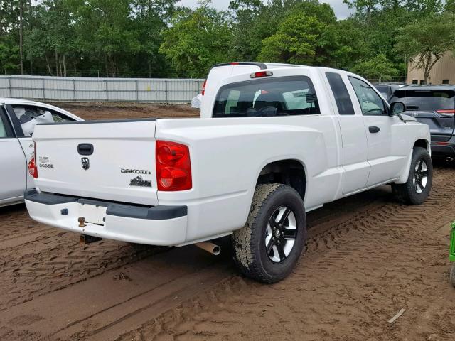 1D7RE3BK8BS683670 - 2011 DODGE DAKOTA SLT WHITE photo 4