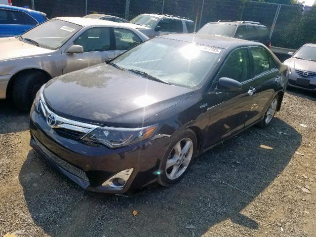 4T1BD1FK1EU137536 - 2014 TOYOTA CAMRY HYBR BLACK photo 2