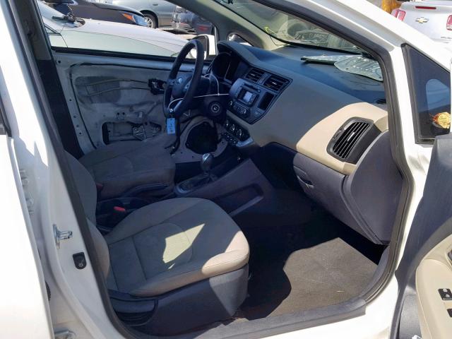 KNADM4A33E6386677 - 2014 KIA RIO LX WHITE photo 5