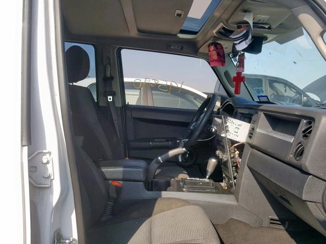 1J8HG48K89C519037 - 2009 JEEP COMMANDER თეთრი ფოტო 5