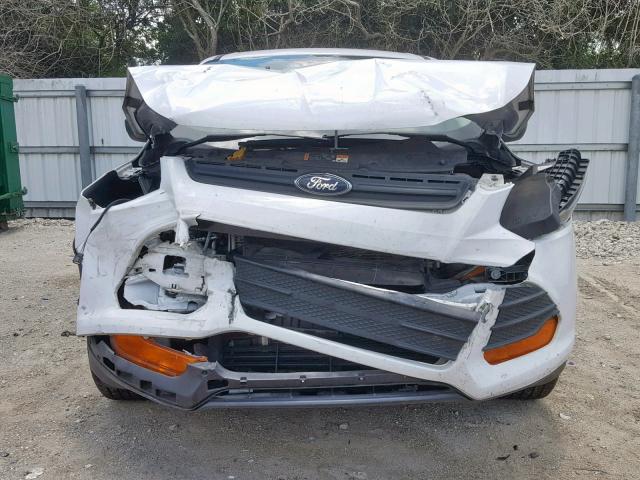 1FMCU0F74GUA91617 - 2016 FORD ESCAPE S WHITE photo 9