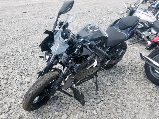 JKAEXKH11JDA11879 - 2018 KAWASAKI EX400 BLACK photo 2