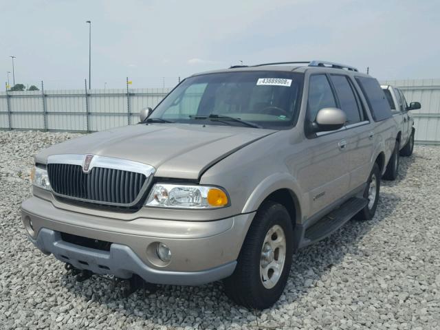 5LMFU28A2YLJ40948 - 2000 LINCOLN NAVIGATOR Алтын фото 2