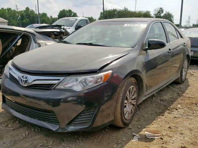 4T1BD1FK9EU113968 - 2014 TOYOTA CAMRY HYBR BLACK photo 2