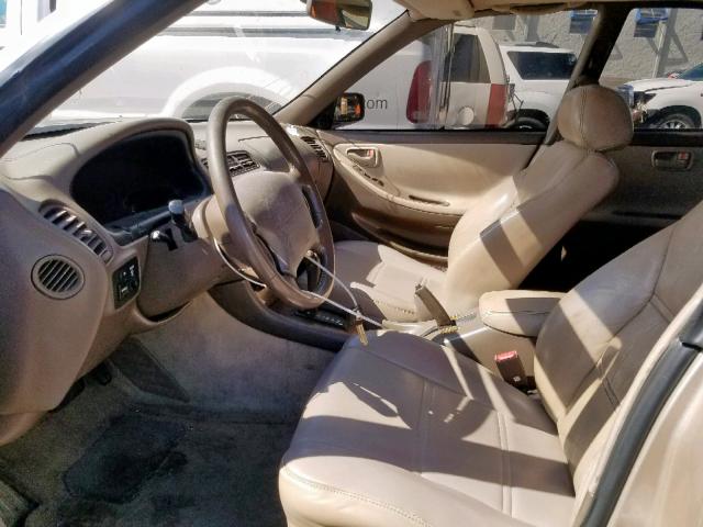 JT8BF12G2T0184979 - 1996 LEXUS ES 300 GOLD photo 5