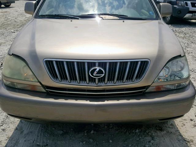 JTJGF10UX30156733 - 2003 LEXUS RX 300 BROWN photo 7