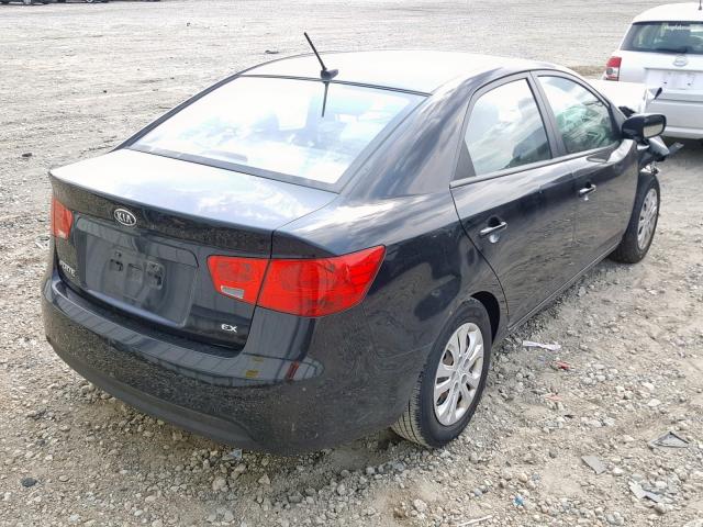 KNAFU4A24D5646055 - 2013 KIA FORTE EX BLACK photo 4