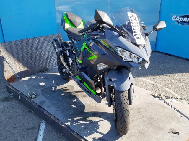 JKAEXKG18KDA30562 - 2019 KAWASAKI EX400 GRAY photo 1