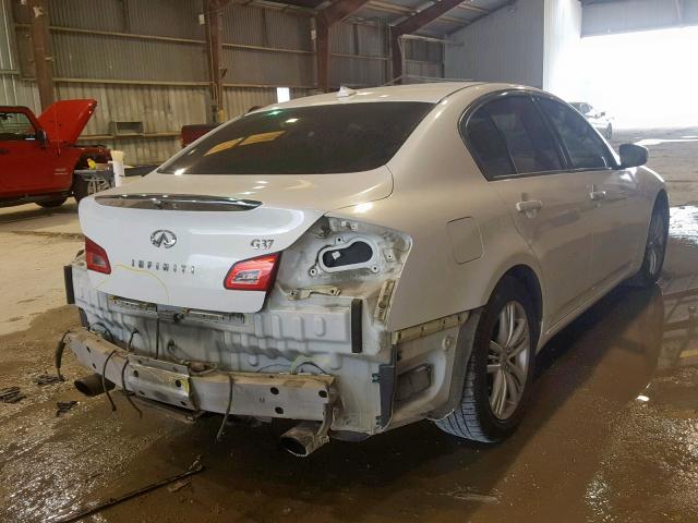 JN1CV6AP2BM305303 - 2011 INFINITI G37 BASE WHITE photo 4