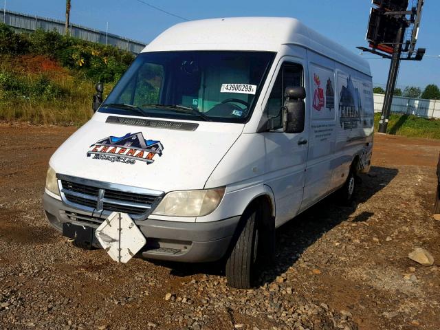 WD0PD744255840422 - 2005 DODGE SPRINTER 2 WHITE photo 2