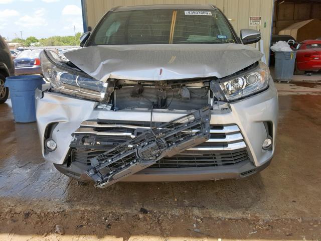 5TDYZRFH9KS291835 - 2019 TOYOTA HIGHLANDER SILVER photo 9