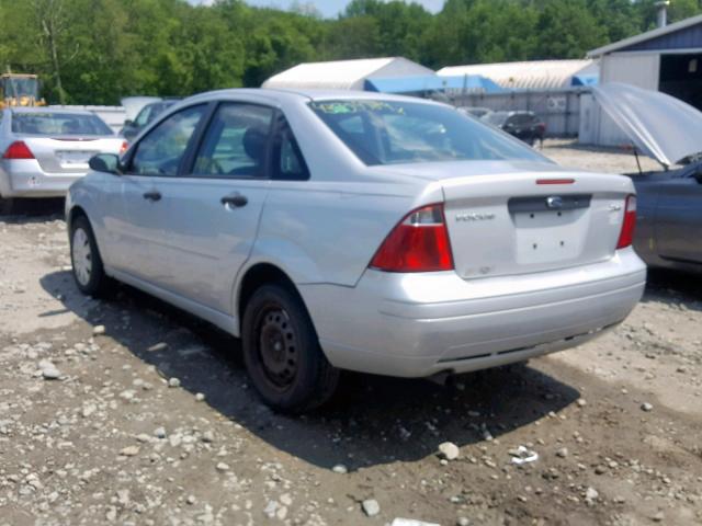 1FAFP34N35W136730 - 2005 FORD FOCUS ZX4 SILVER photo 3