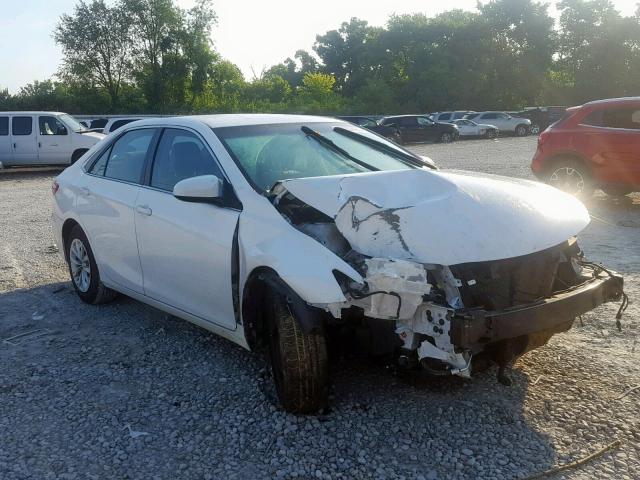 4T4BF1FK7FR510869 - 2015 TOYOTA CAMRY LE WHITE photo 1