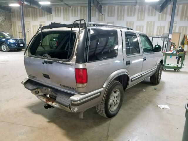 1GNDT13W2W2252528 - 1998 CHEVROLET BLAZER TAN photo 4