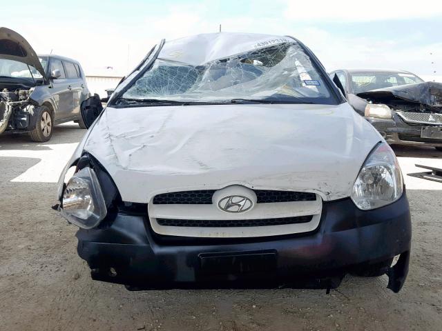 KMHCM3AC2BU200073 - 2011 HYUNDAI ACCENT GL WHITE photo 9