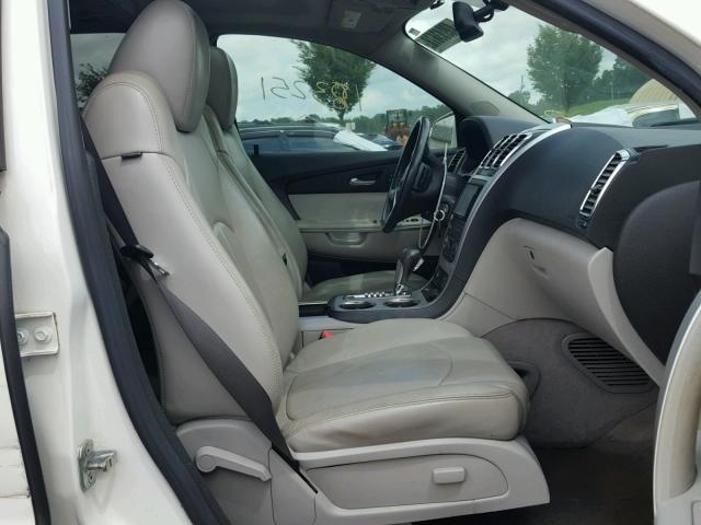 1GKER23798J268782 - 2008 GMC ACADIA SLT თეთრი ფოტო 5