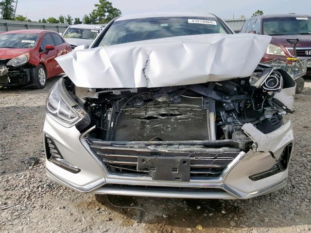 5NPE34AF4JH615615 - 2018 HYUNDAI SONATA SPO SILVER photo 9